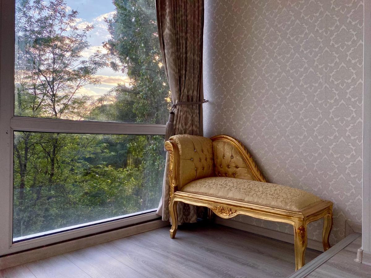 Downtown Studio - Ultra Central With Park View Bucarest Exterior foto